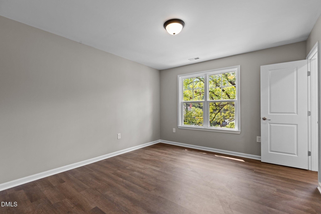 214 N Guthrie Avenue - Photo 13