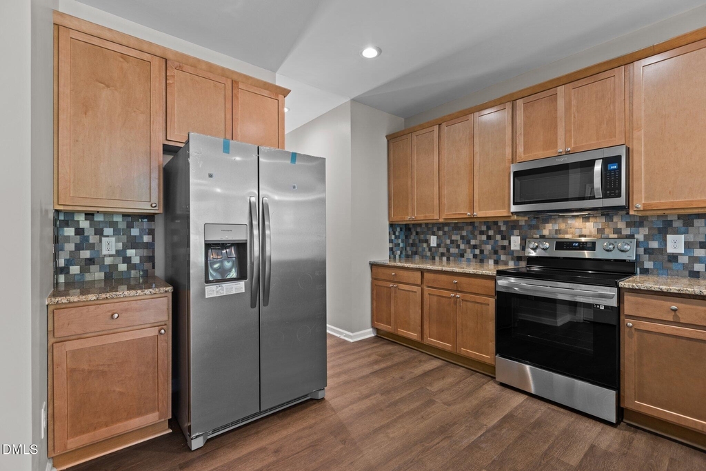 214 N Guthrie Avenue - Photo 2