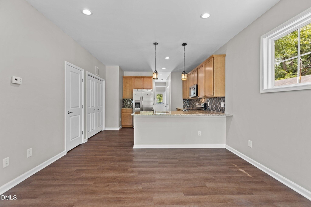 214 N Guthrie Avenue - Photo 3