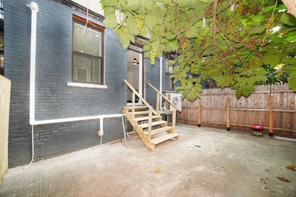 195 Stanton Street - Photo 0
