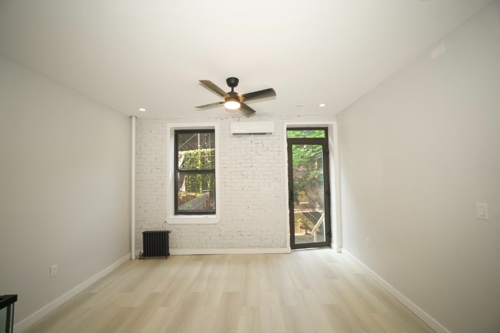 195 Stanton Street - Photo 2