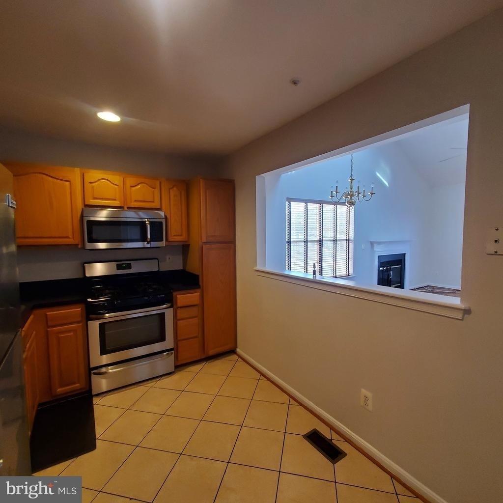 16211 Ellipse Terrace - Photo 6