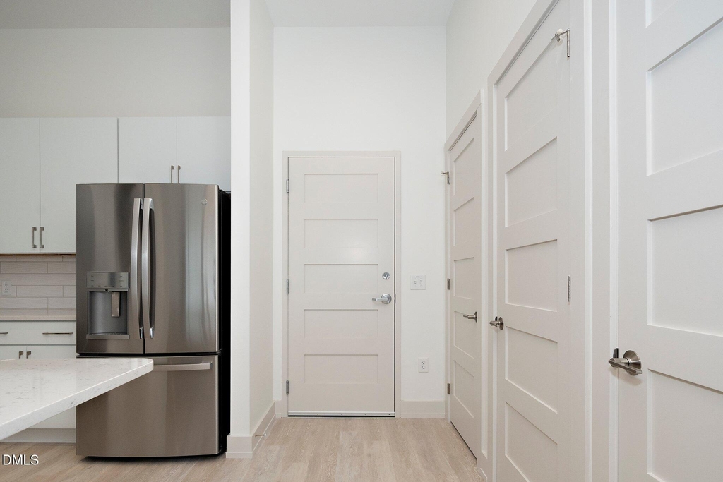120 Mosaic Boulevard - Photo 0
