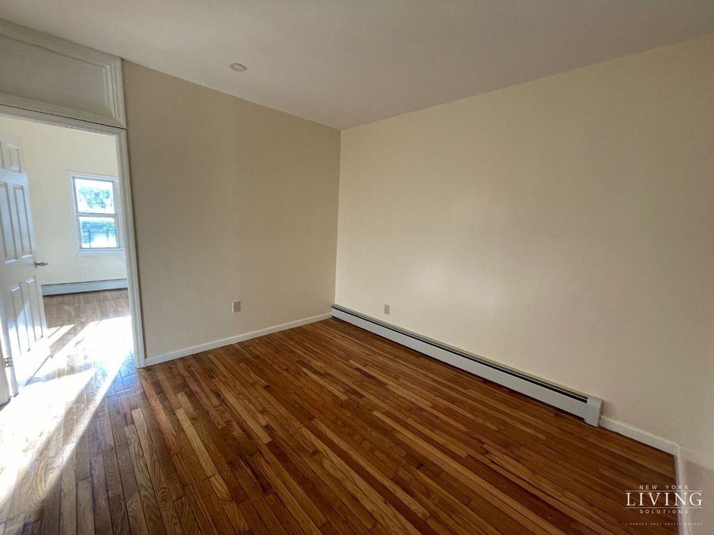 773 Drew Street - Photo 1