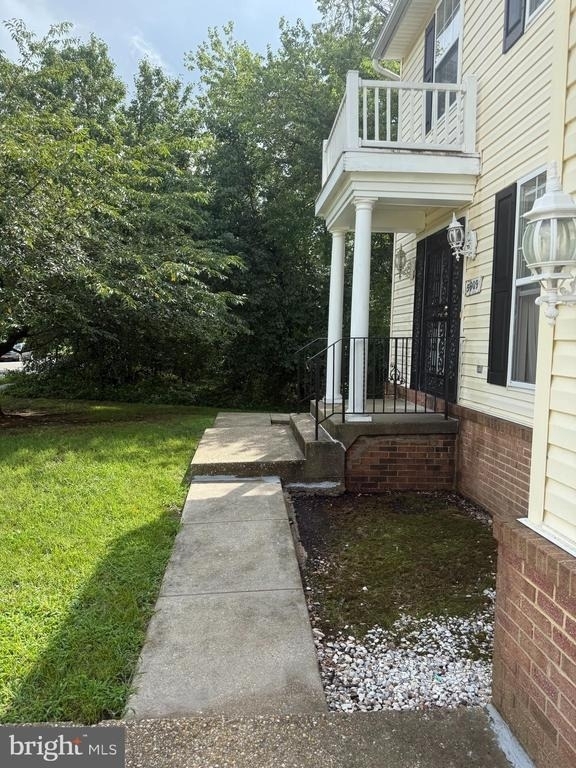 5909 Plata Street - Photo 2
