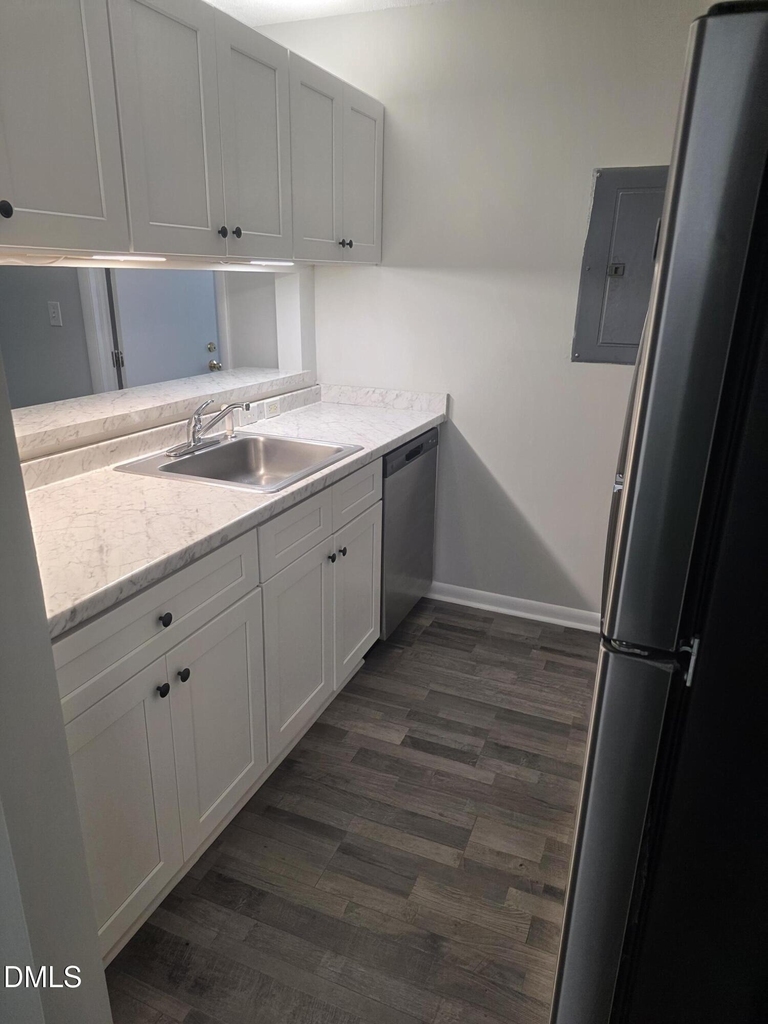 1411 Collegiate - Photo 12