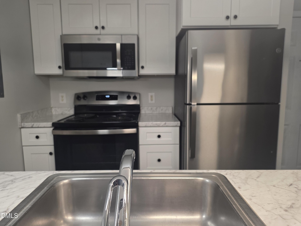 1411 Collegiate - Photo 1