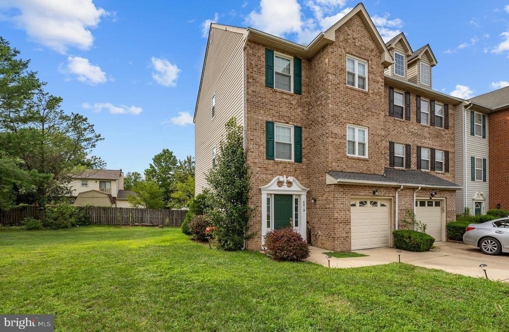 8819 Hardesty Drive - Photo 27