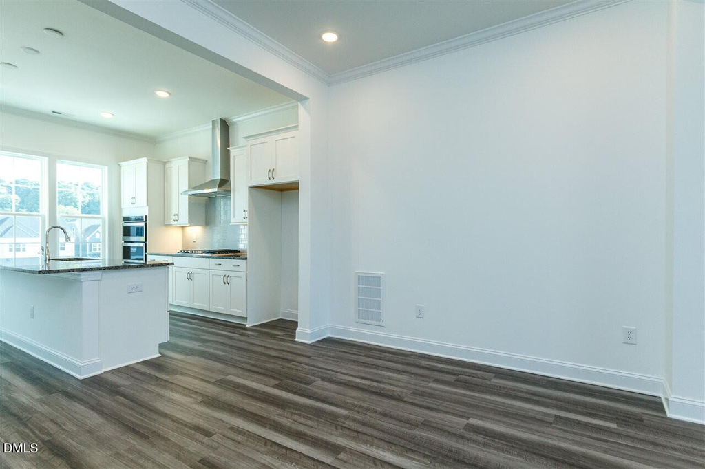306 Clementine Drive - Photo 5