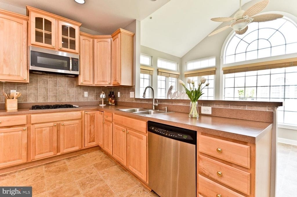 8006 Kingsmill Road - Photo 12