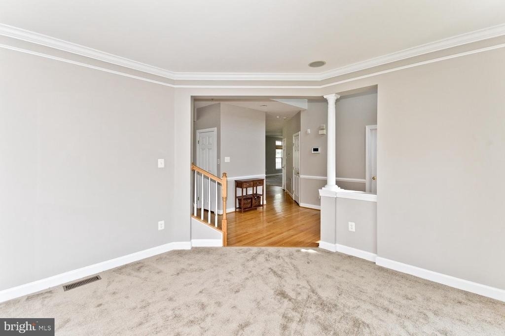8006 Kingsmill Road - Photo 5