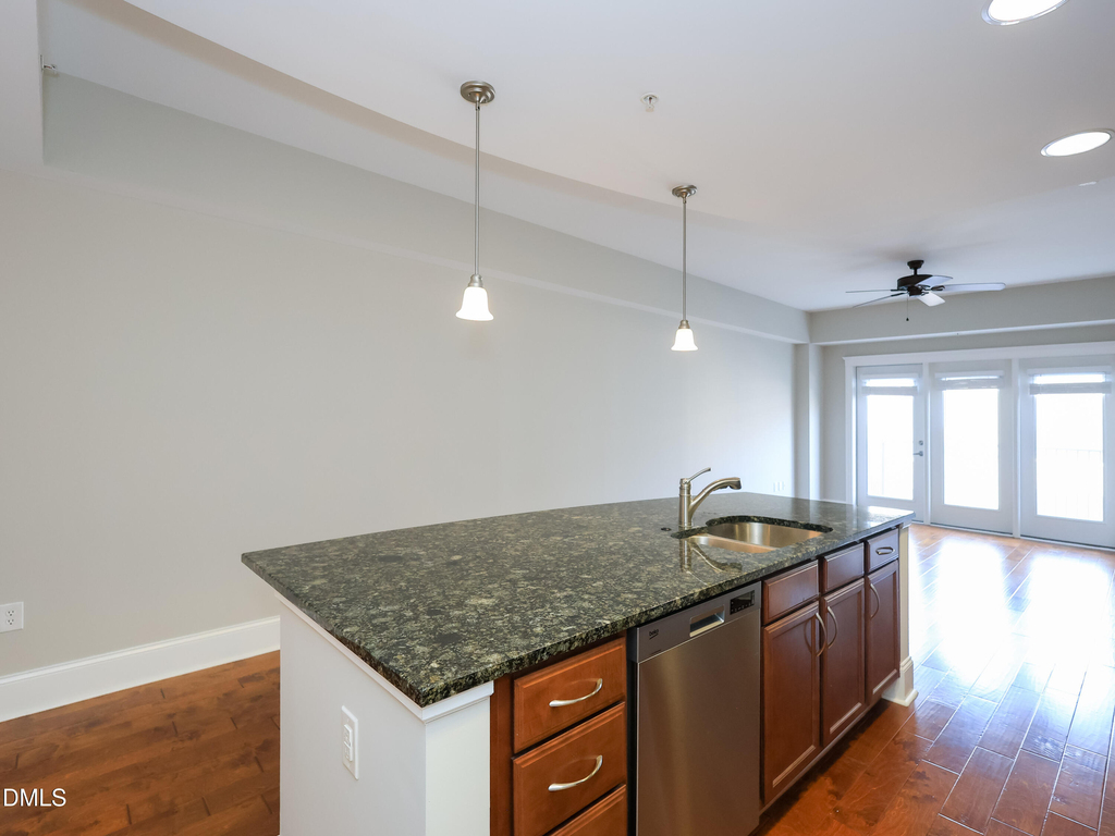 222 Glenwood Avenue - Photo 8