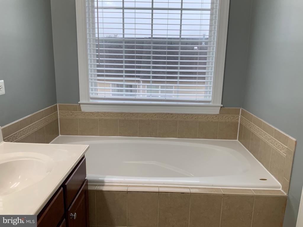 3301 Castle Ridge Circle - Photo 35
