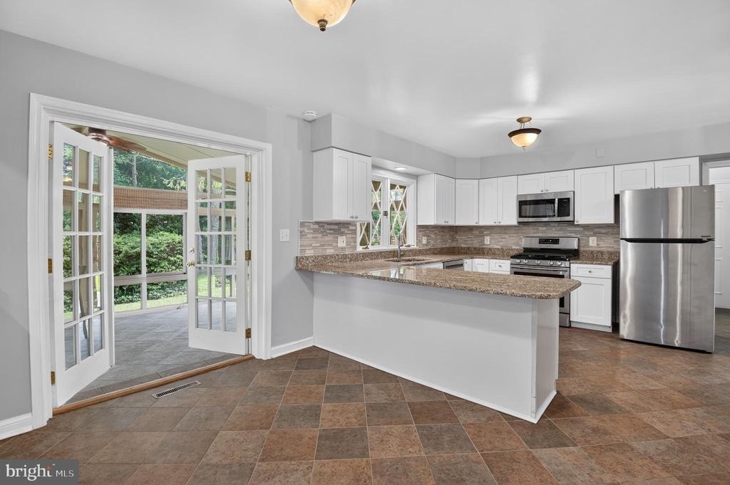 9612 Annlee Terrace - Photo 10