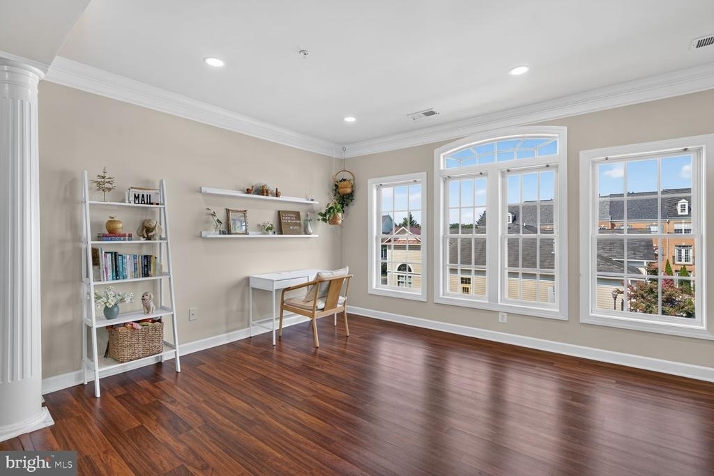 630 Pelican Avenue - Photo 3