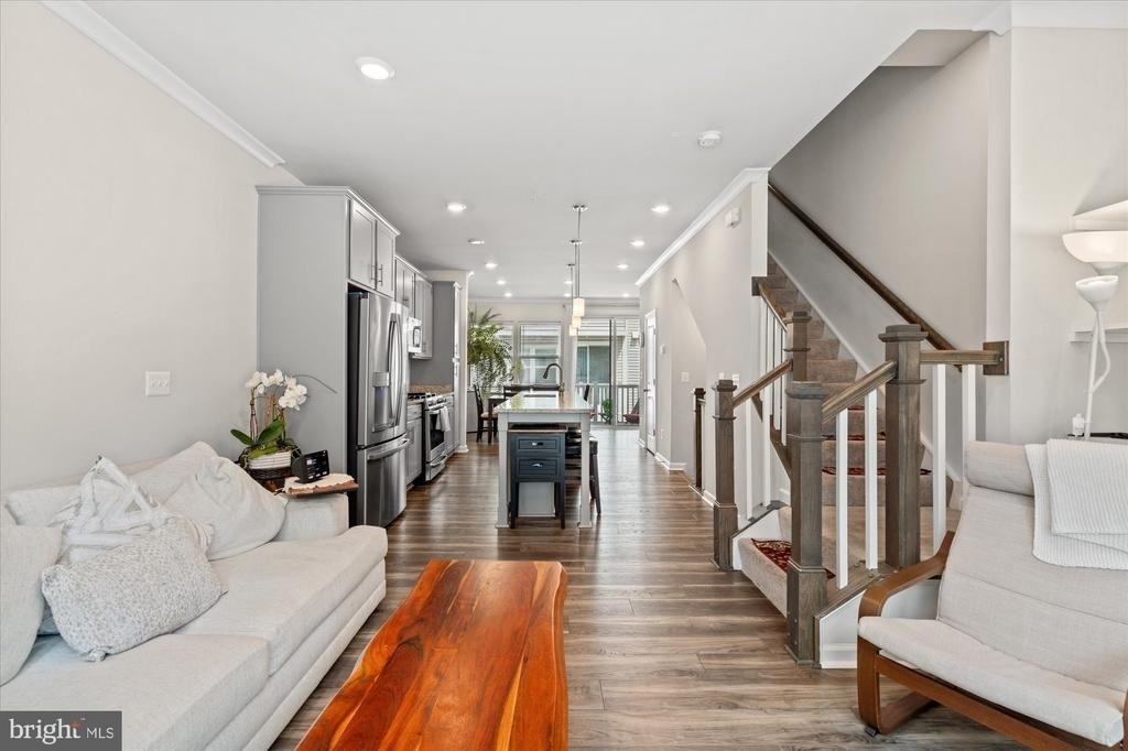 8156 Tompkins Street - Photo 7