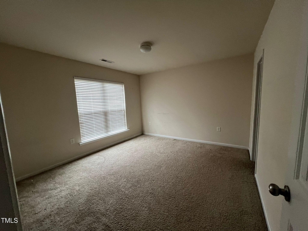 522 Denhoff Drive - Photo 9