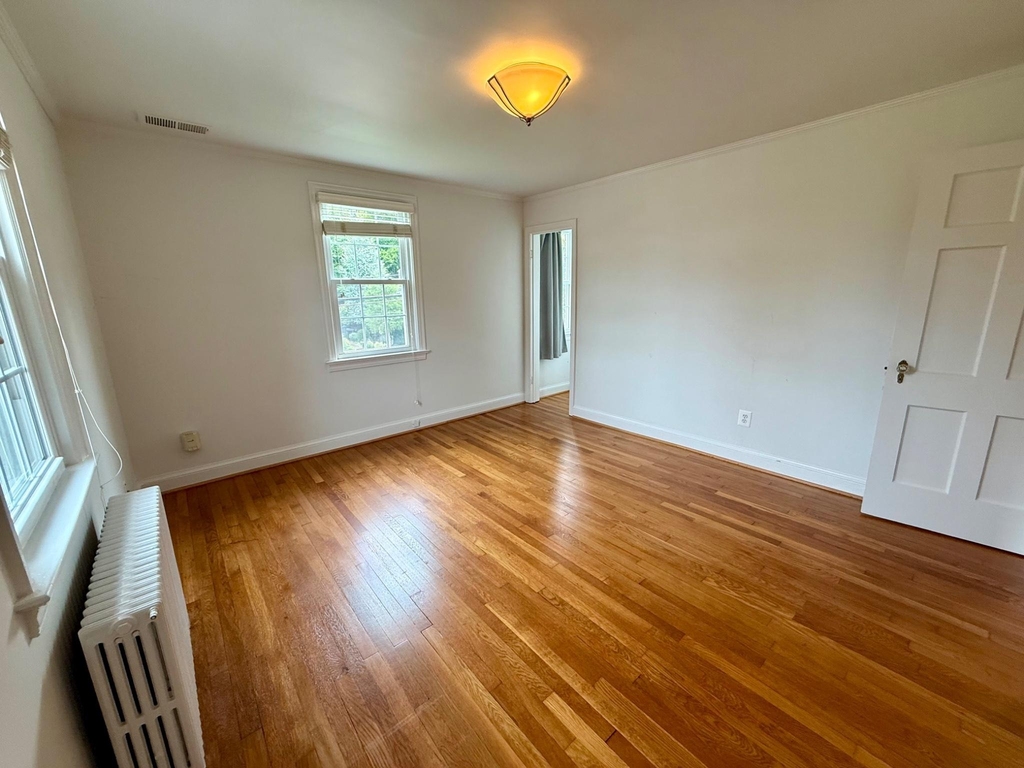 9116 Flower Avenue - Photo 7