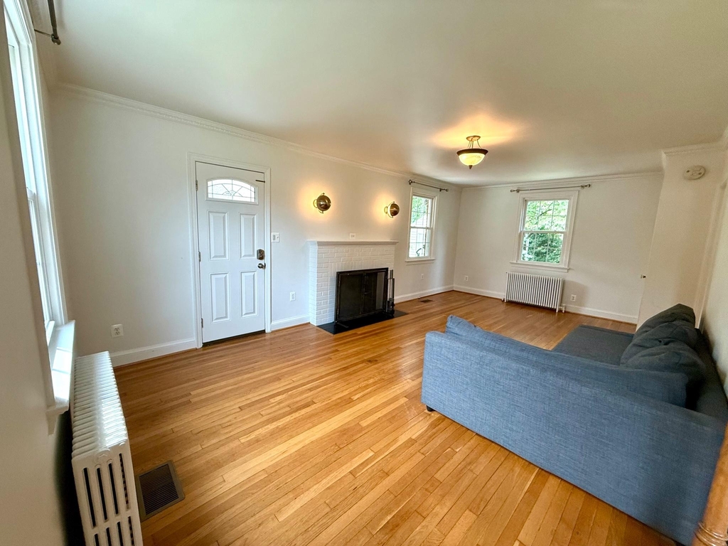 9116 Flower Avenue - Photo 2