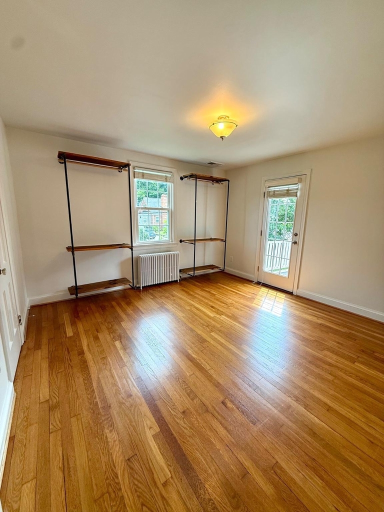 9116 Flower Avenue - Photo 10