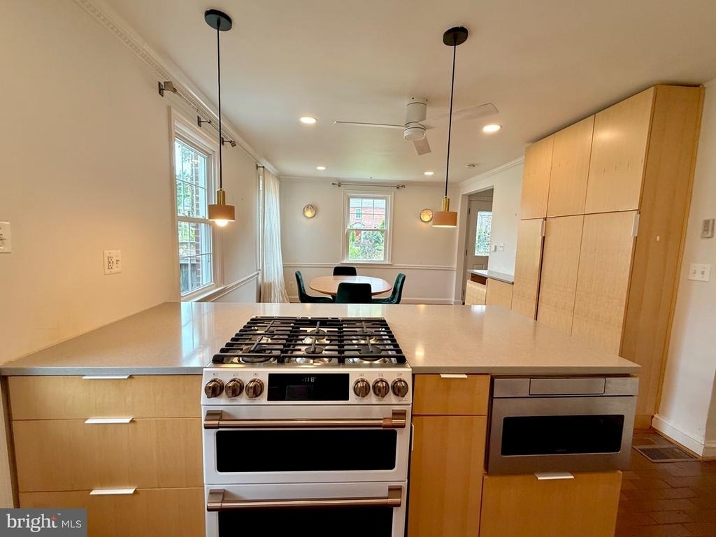 9116 Flower Avenue - Photo 5
