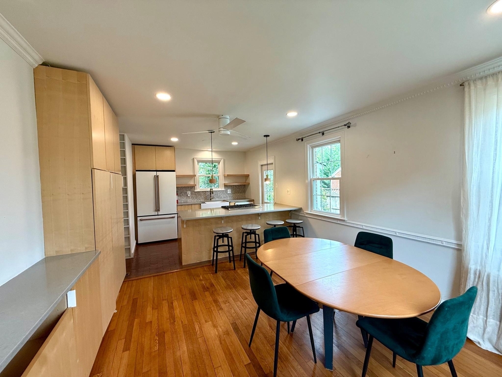 9116 Flower Avenue - Photo 3