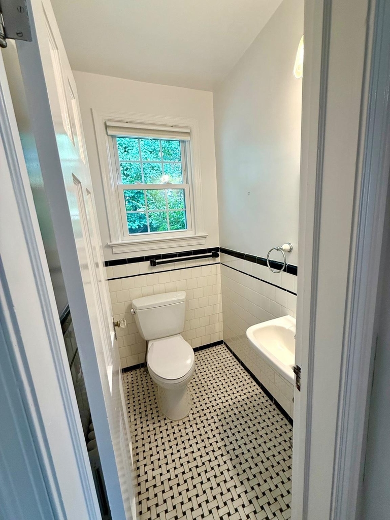 9116 Flower Avenue - Photo 6