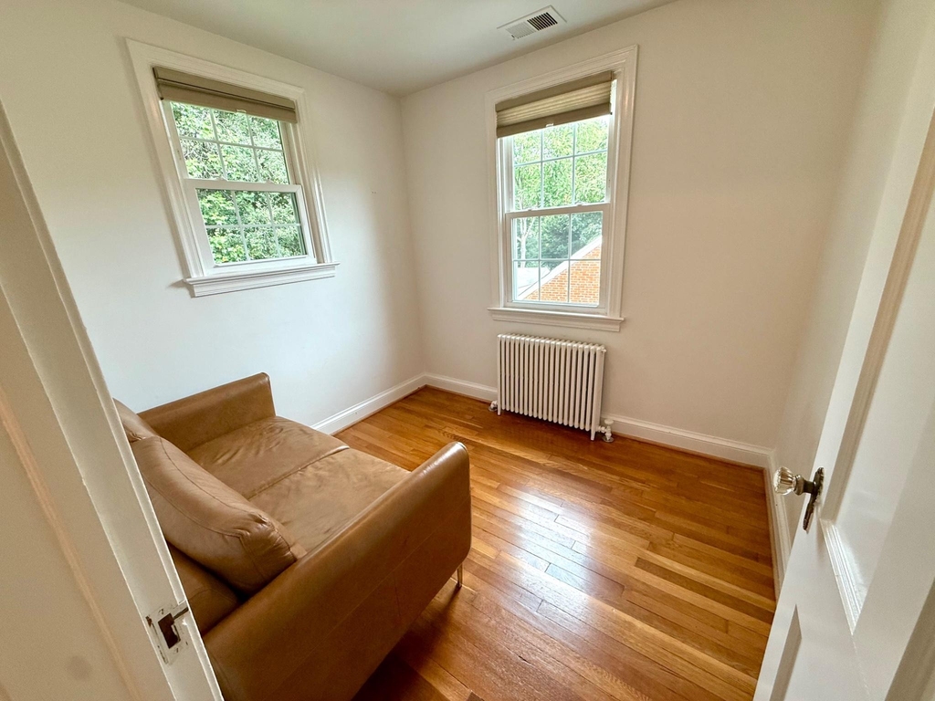 9116 Flower Avenue - Photo 9