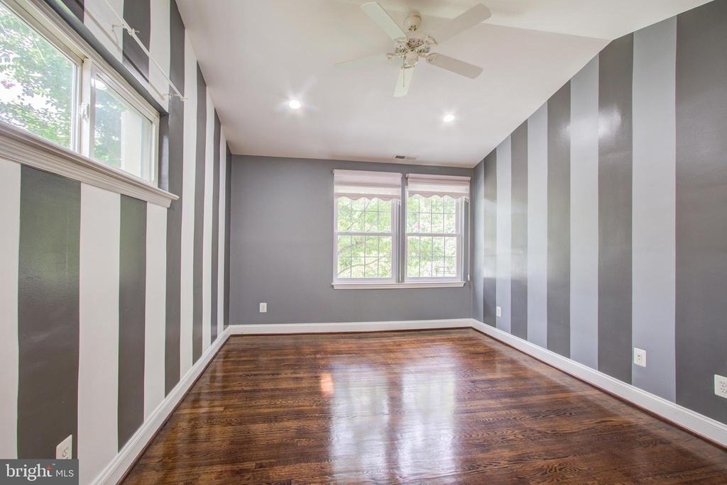 9203 Cedarcrest Drive - Photo 15