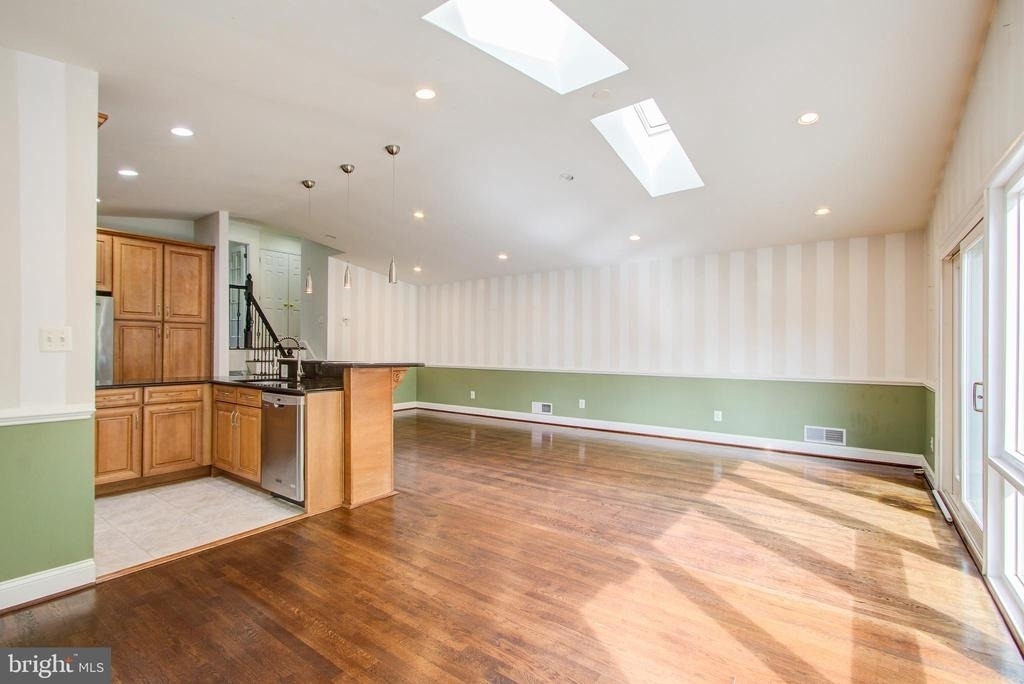 9203 Cedarcrest Drive - Photo 7