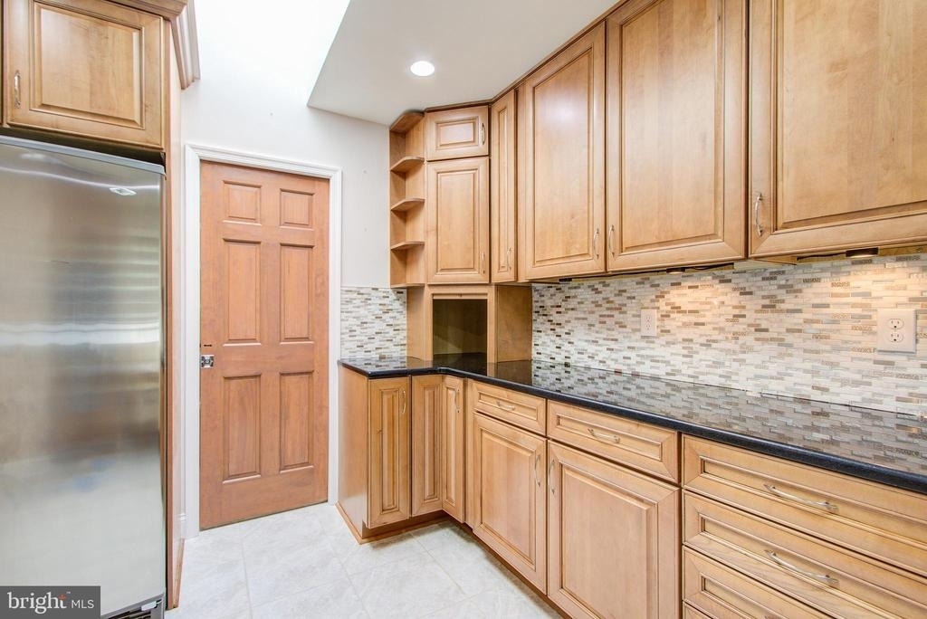 9203 Cedarcrest Drive - Photo 14