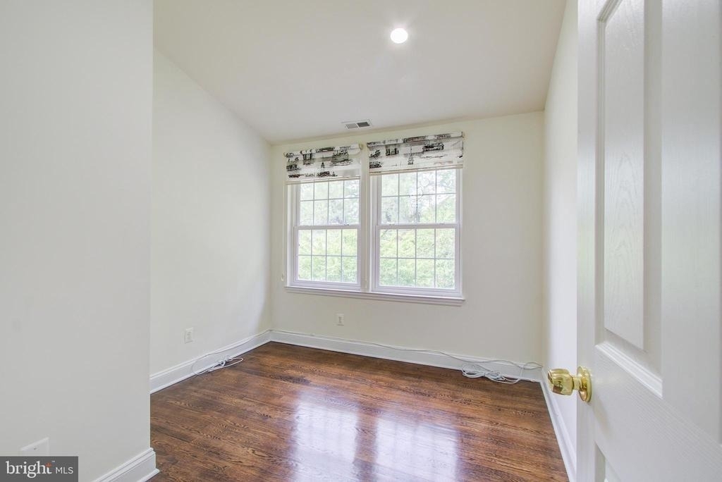 9203 Cedarcrest Drive - Photo 25