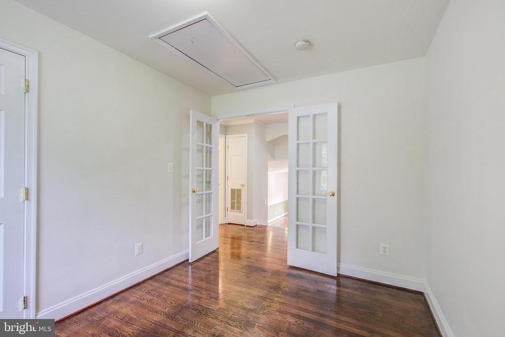 9203 Cedarcrest Drive - Photo 23