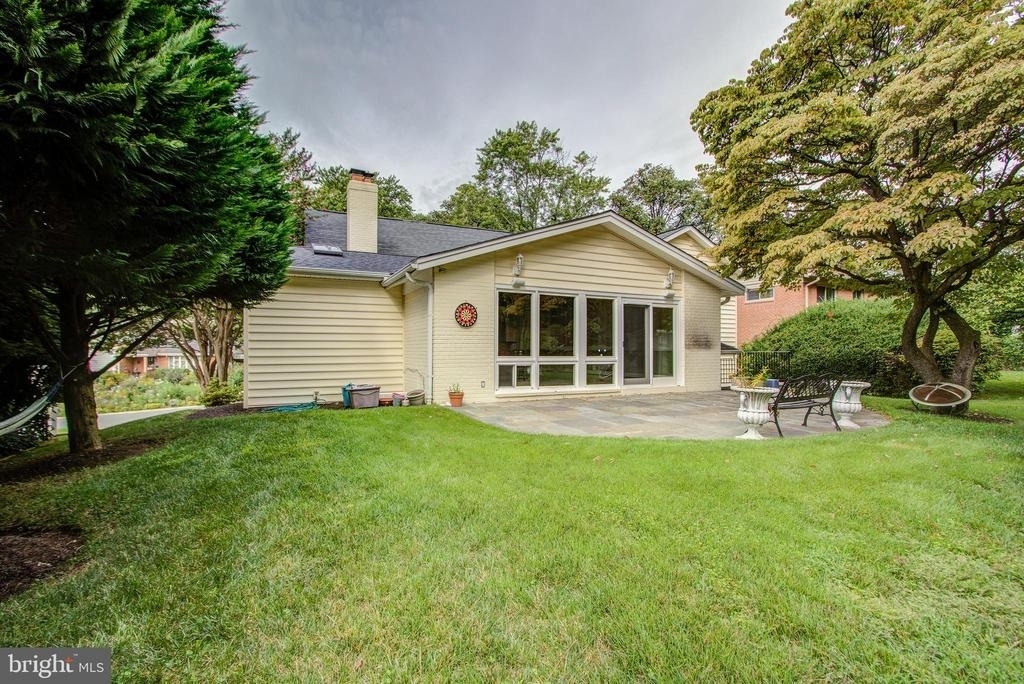 9203 Cedarcrest Drive - Photo 34