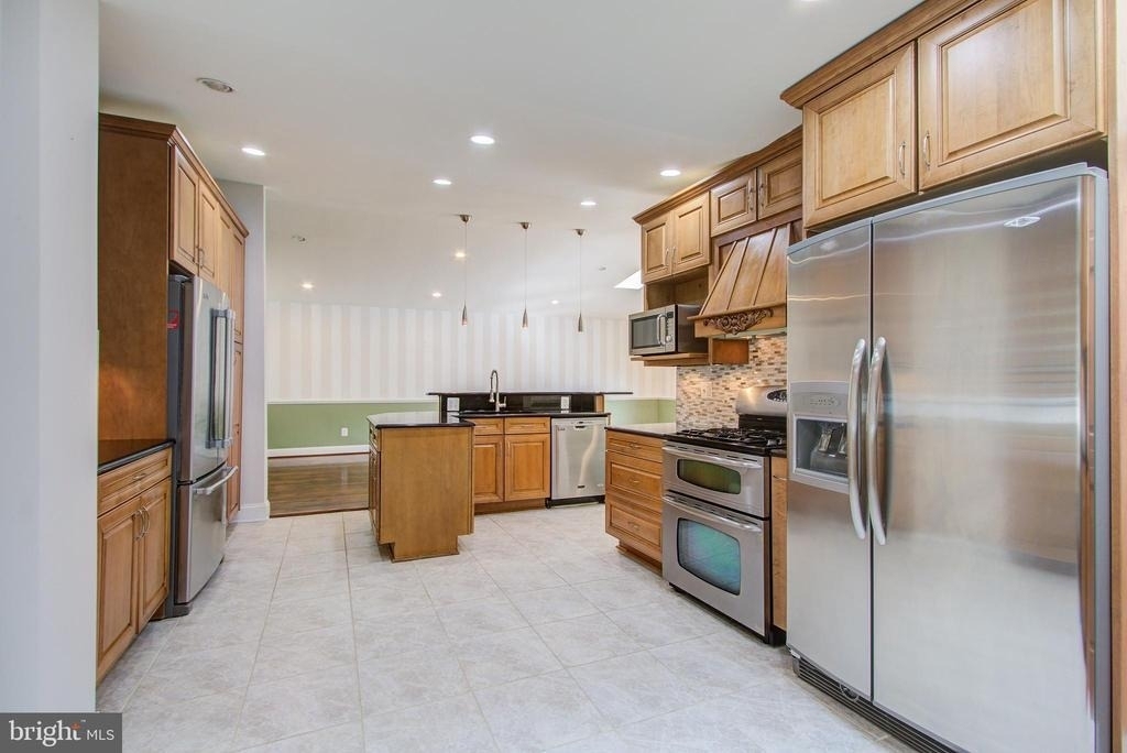 9203 Cedarcrest Drive - Photo 8