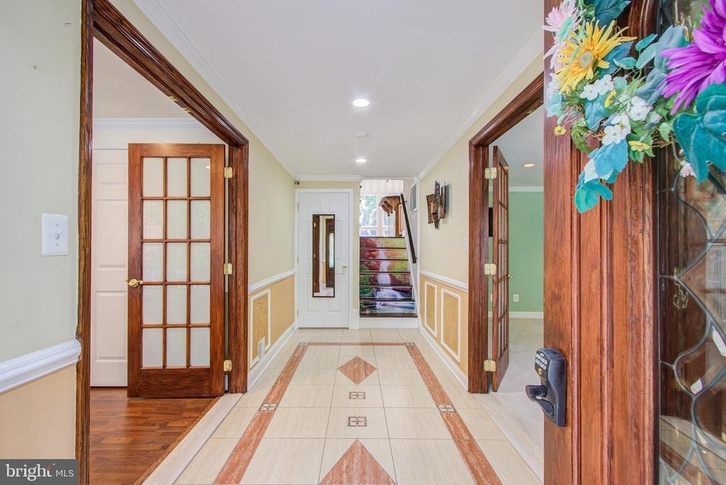 9203 Cedarcrest Drive - Photo 3