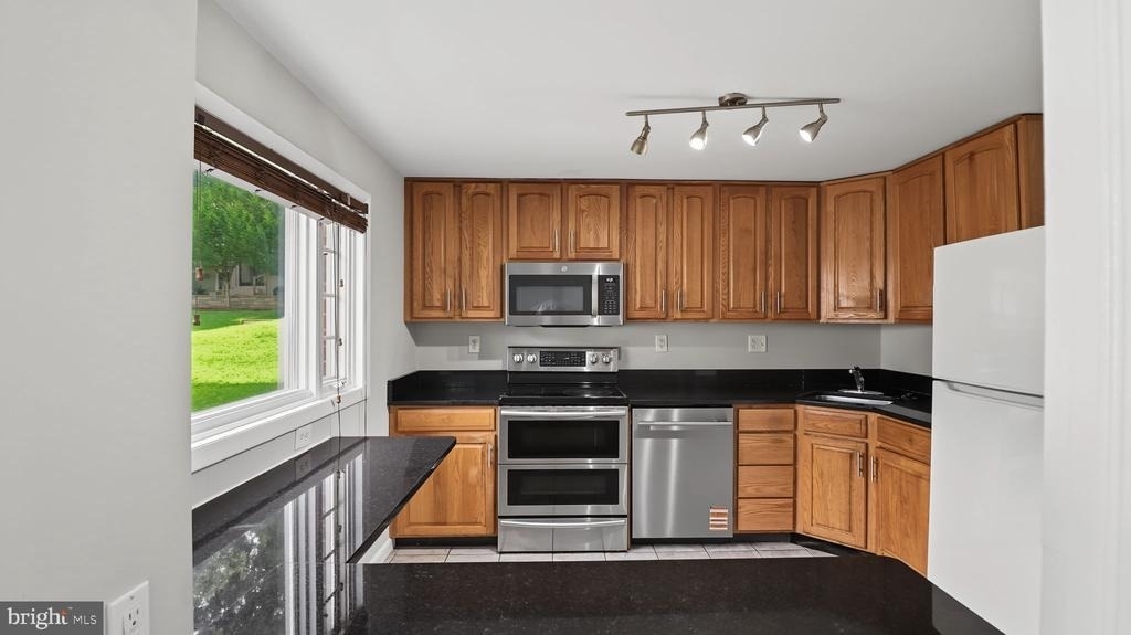 11419 Lund Place - Photo 9