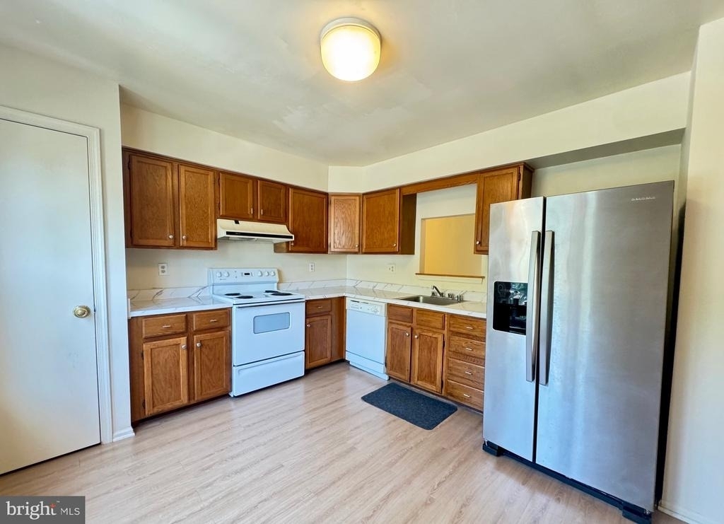 4711 Leyden Way - Photo 7