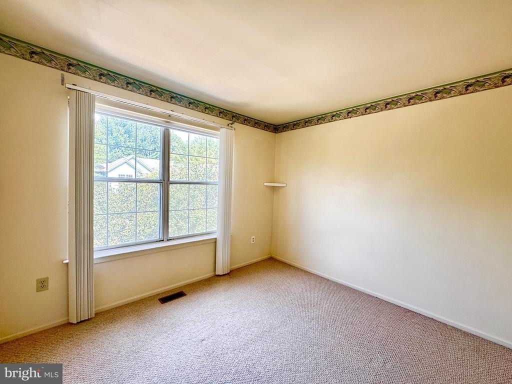4711 Leyden Way - Photo 11