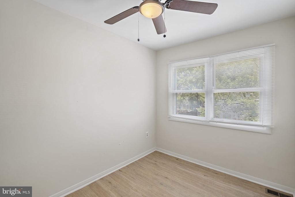1919 Eloise Lane - Photo 13