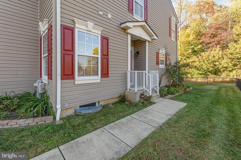 542 Berrycrest Way - Photo 1
