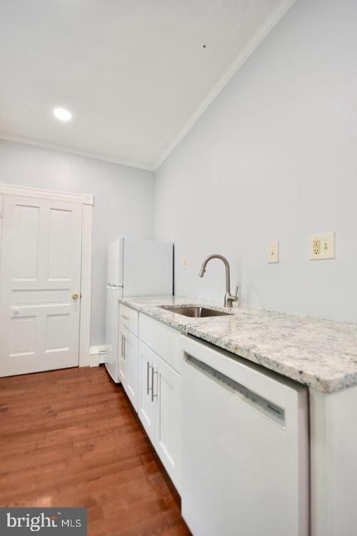 205 Oakley Street - Photo 10