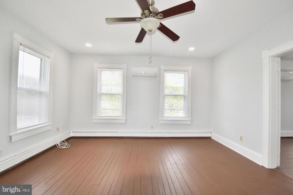 205 Oakley Street - Photo 13
