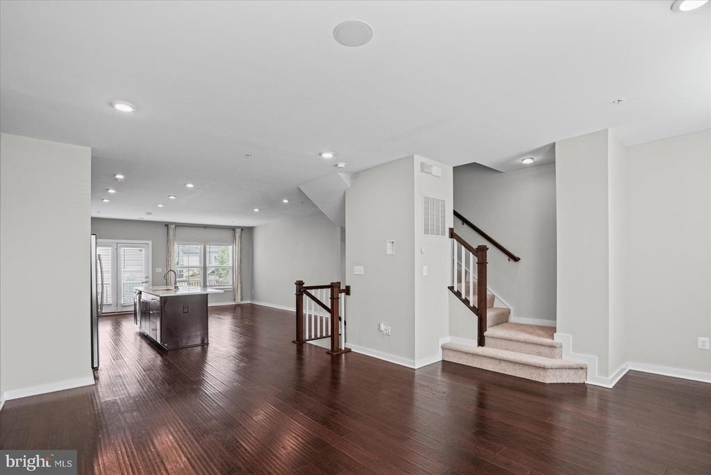 6302 Greenleigh Avenue - Photo 10