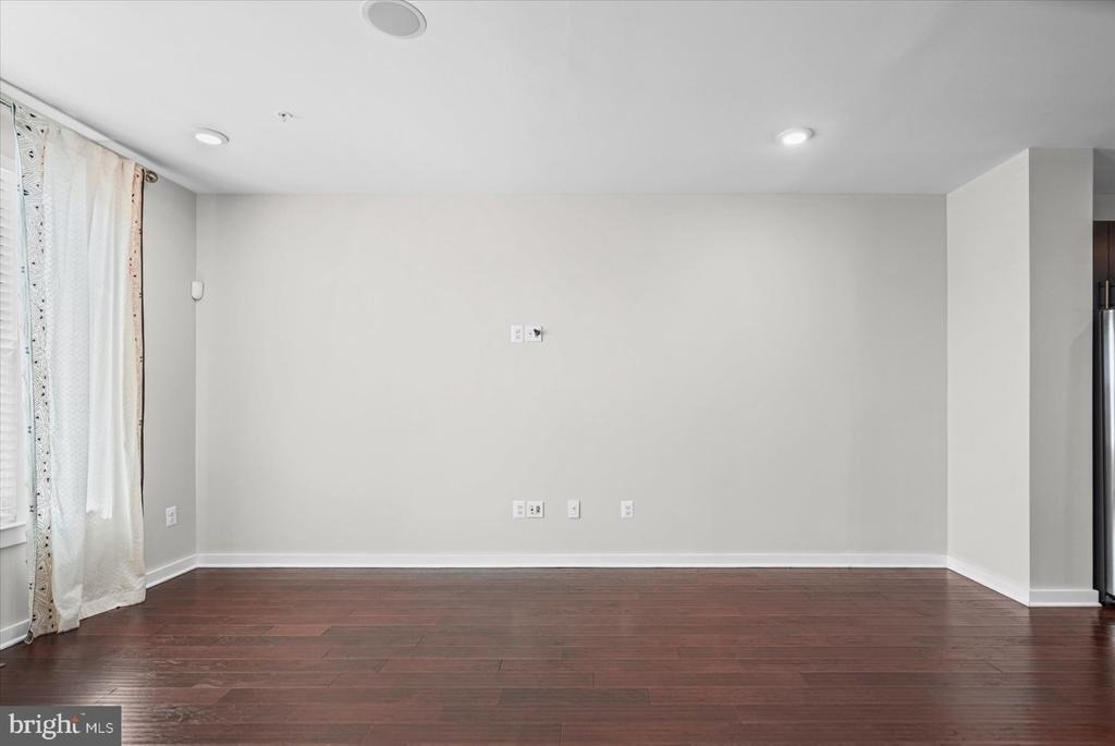 6302 Greenleigh Avenue - Photo 11
