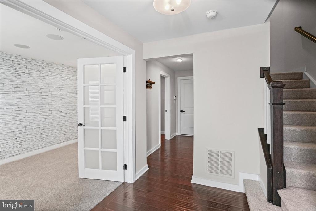 6302 Greenleigh Avenue - Photo 4
