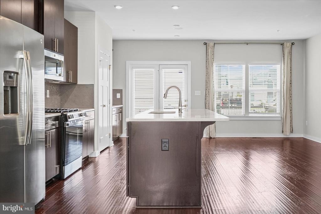 6302 Greenleigh Avenue - Photo 12