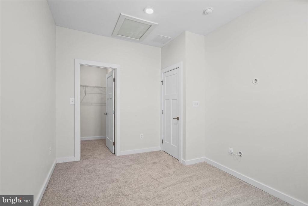 6302 Greenleigh Avenue - Photo 23