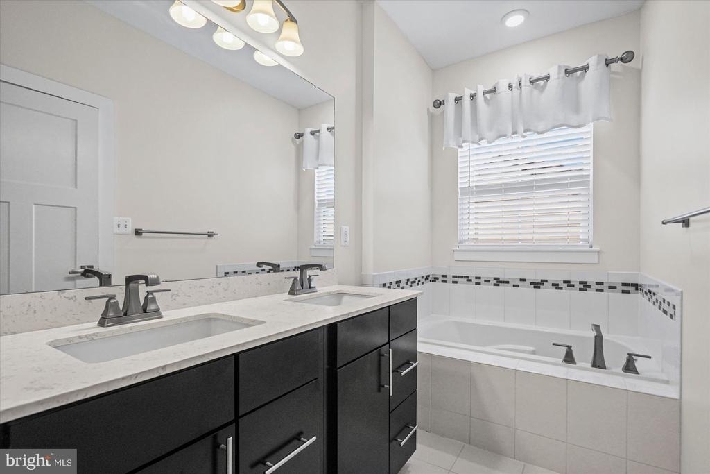 6302 Greenleigh Avenue - Photo 30