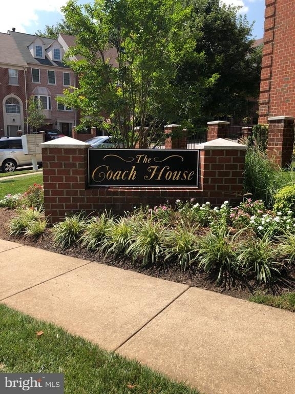 8020 Derby Lane - Photo 2